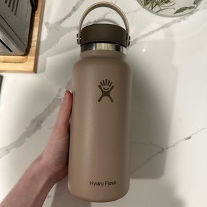 Taproot HydroFlask 30 Oz